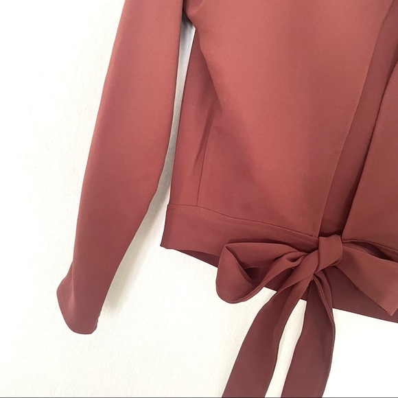 Aritzia Wilfred Laon Tie Back Blouse in Truffle - Picture 6 of 10